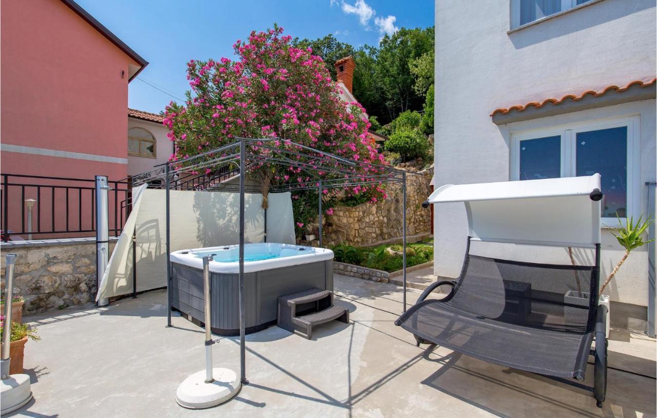 1 Bedroom Gorgeous Apartment In Mošćenička Draga Eksteriør billede