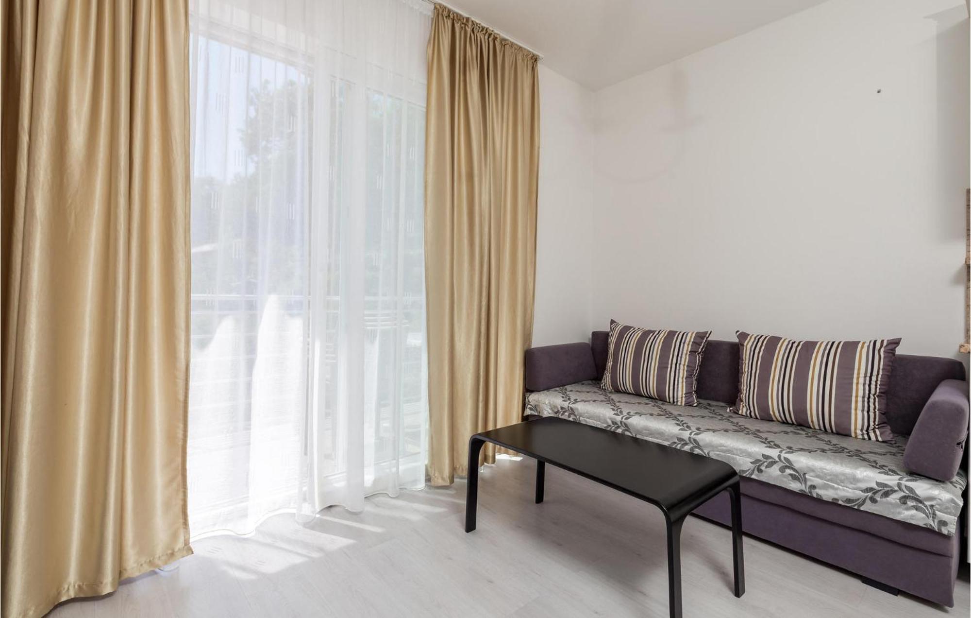 1 Bedroom Gorgeous Apartment In Mošćenička Draga Eksteriør billede
